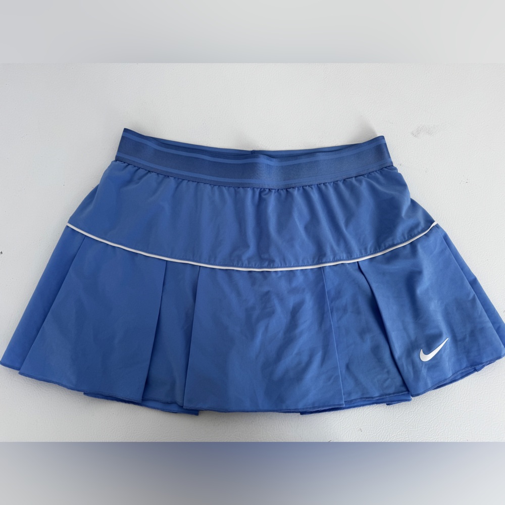 Nike Women’s Blue/ purple Athletic Tennis Skirt size large